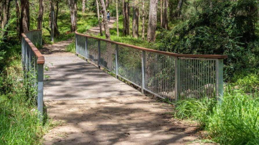 Rouse Hill pedestrian fencing barriers on bridge