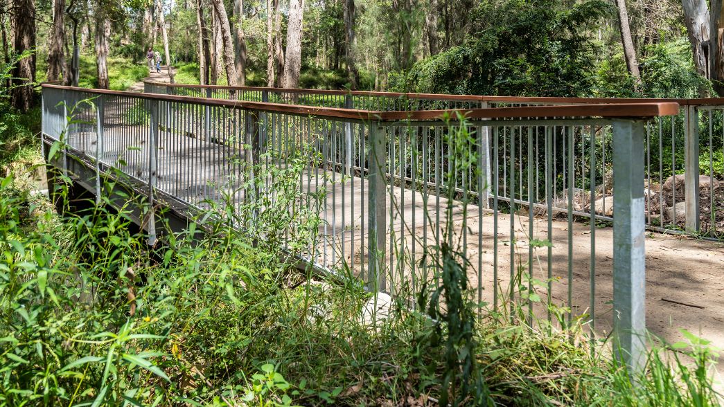 Rouse Hill pedestrian fencing balustrade on bridge with hardwood timber top